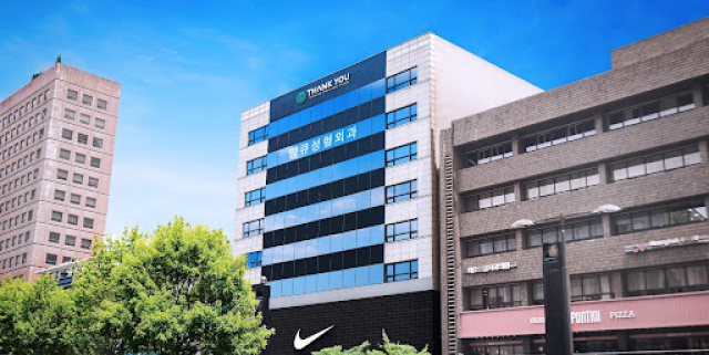 땡큐성형외과는 안전을 최우선으로, 세심한 상담과 풍부한 임상 경험을 바탕으로 개개인에게 맞는 아름다움을 디자인합니다.<br/><br/>최신 의료 시스템과 전문 의료진의 협진으로 자연스럽고 만족도 높은 결과를 제공합니다.